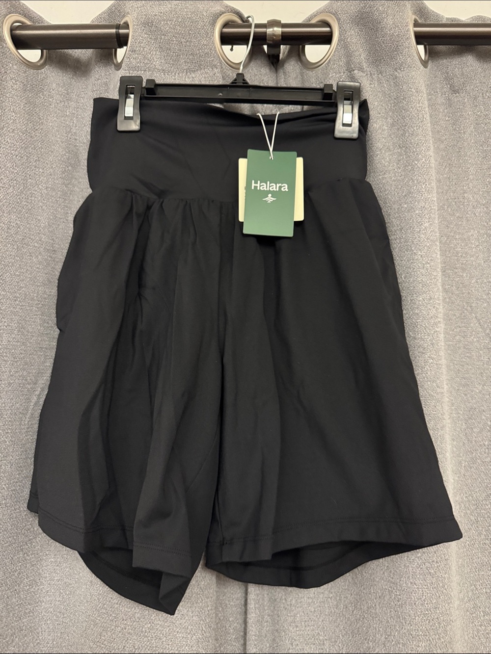 HALARA Black High-Waist Skort with Wide Waistband
